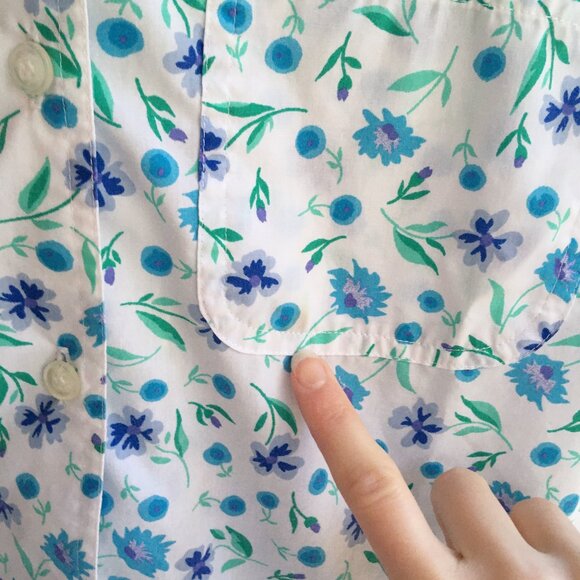 90s 'Cabin Creek' Country Green and Blue Floral Button Down - Picture 6 of 6